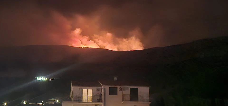Podstrana prema brdu Perun, iznad Žrnovnice