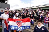 Atmosfera ispred stadiona uoči utakmice, Foto: Luka Stanzl/PIXSELL