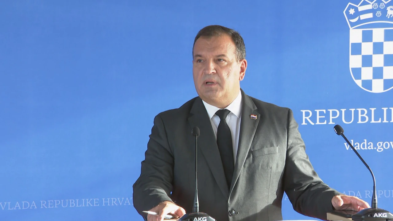 Vili Beroš, ministar zdravstva