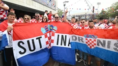 Hrvatski navijači u Rotterdamu, Foto: Ante Cizmic/CROPIX