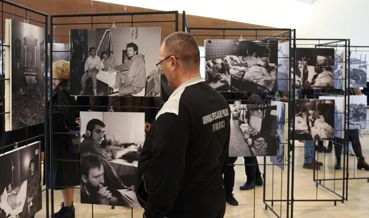 Multimedijalna izložba fotografija stranih reportera iz ratnog Vukovara 1991.