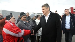 Milanović u kontejnerskom naselju u Petrinji