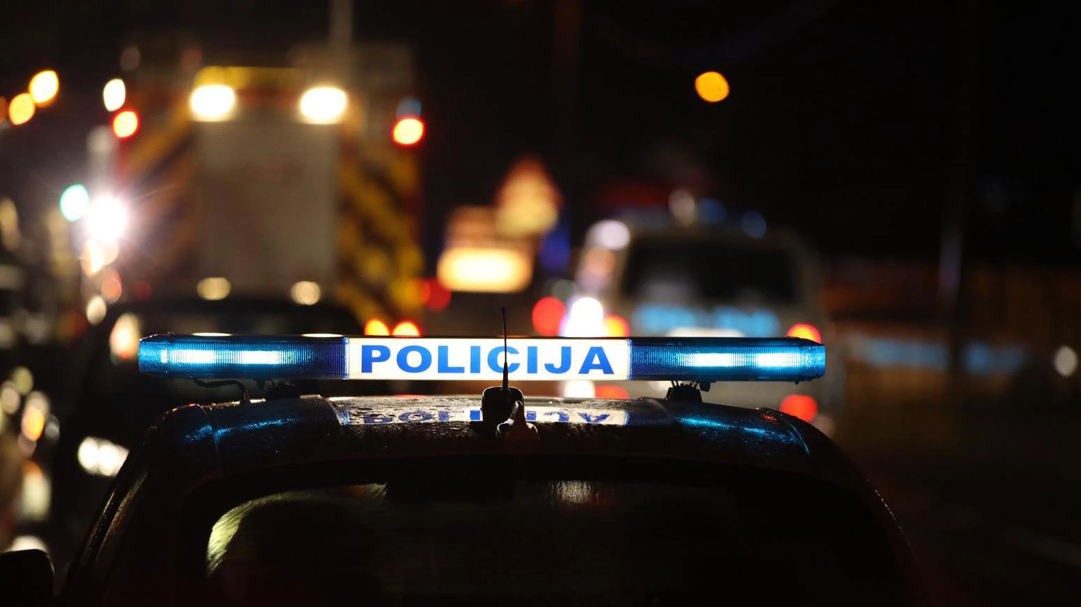 Dvoje poginulih u sudaru četiri automobila na turanjskoj obilaznici