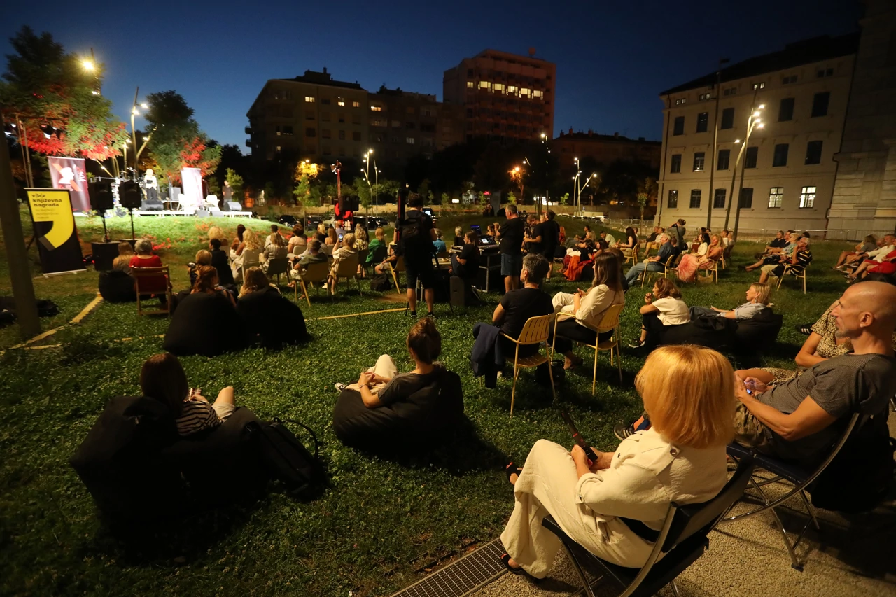Publika okupljena na otvaranju Festivala Vrisak