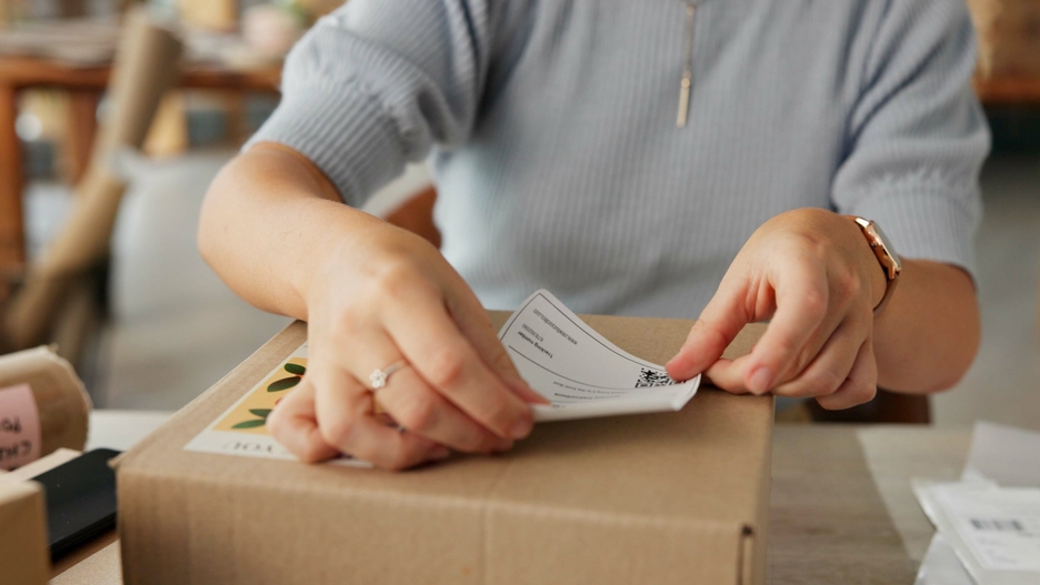 HAKOM: Die Zahl der Briefe und Drucksachen sinkt weiter, während die Zahl der Pakete steigt 4 shutterstock 2487067987 20250624090650