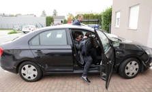 Vlado Mandić, jedan od uhićenih u aferi INA, izlazi iz svog stana  , Foto: Emica Elvedji/PIXSELL