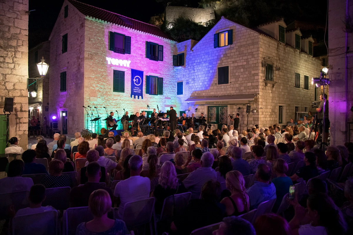 Tamburaški orkestar HRT-a u Omišu 