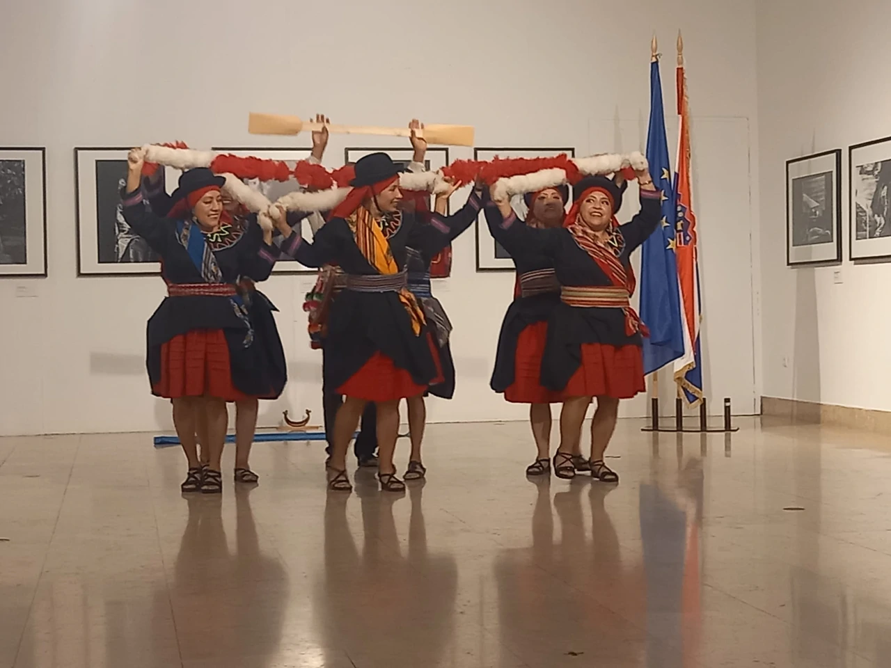 Grupo de danzas peruanas Sonqoy Tusuy / Peruanska plesna skupina Sonqoy Tusuy, Foto: Darjan Bižupić//