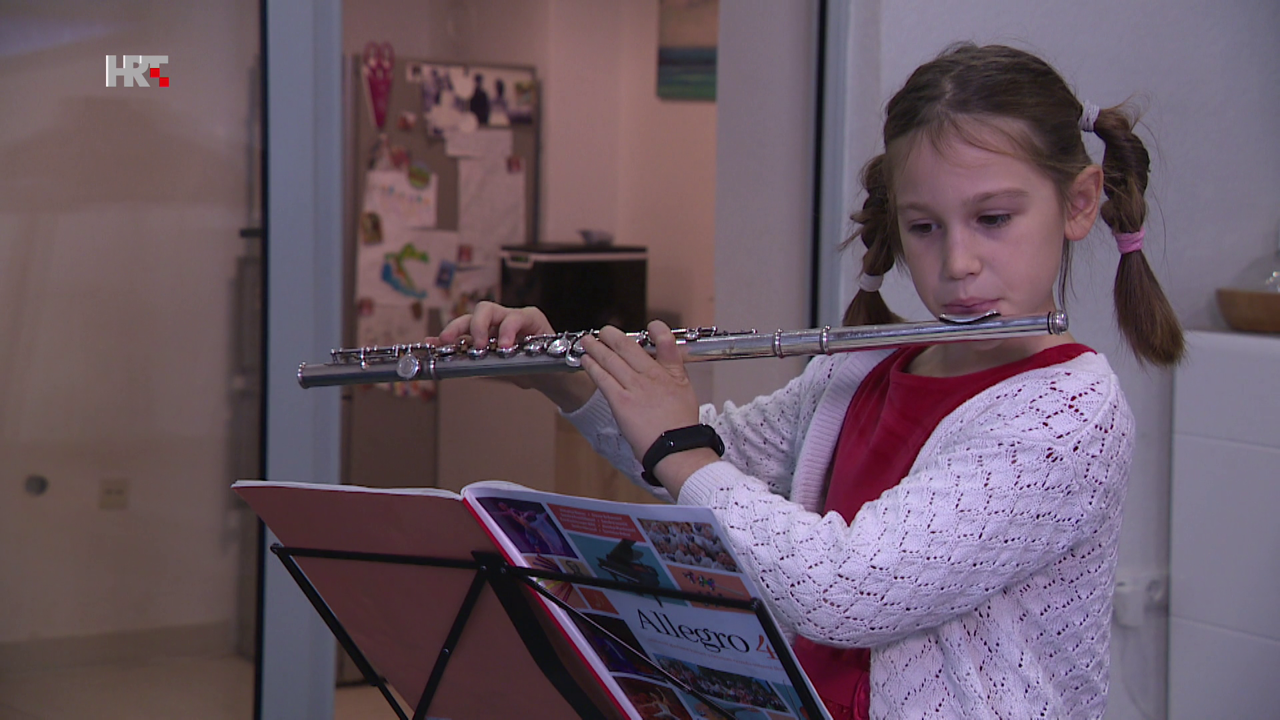 Gita uz školu i sport svira flautu, Foto: HTV/HRT