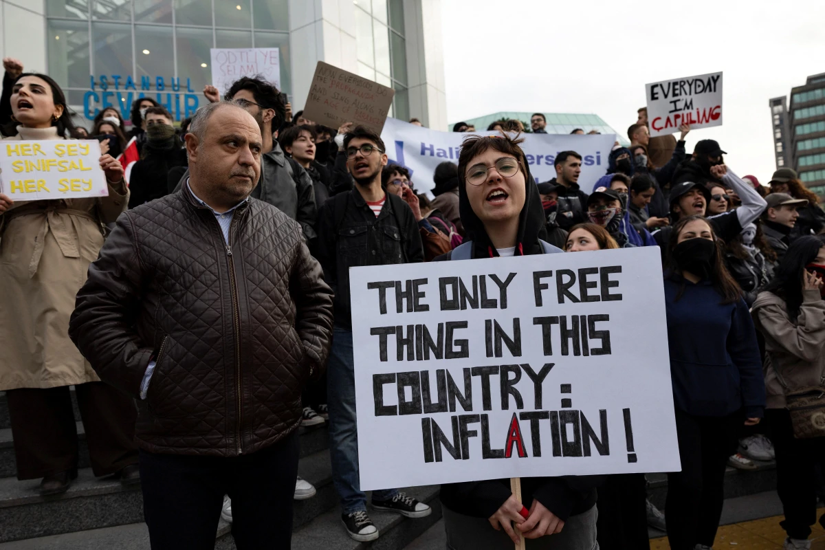 Turska pritvorila odvjetnika zatočenog istanbulskog gradonačelnika