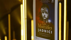  Mjuzikl "Jadnici" u Komediji 