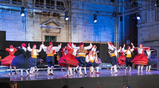 Folklorni ansambl Linđo