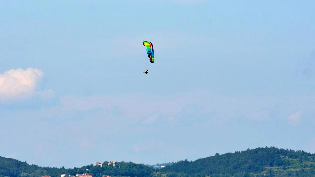 Božinović: Spašen Britanac koji je pao s paraglajderom