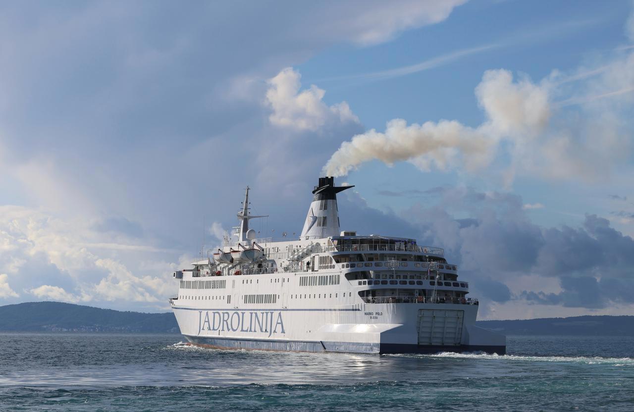 pxl 261125 142489506 20260218143901