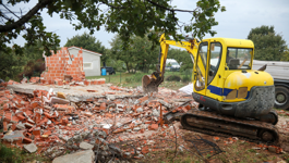 Rušenje bespravne gradnje 