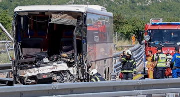 Sudar dva autobusa na A1