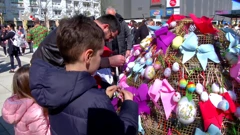 Osječki mališani ukrasili pisanicu, darivali ih "motozeke"