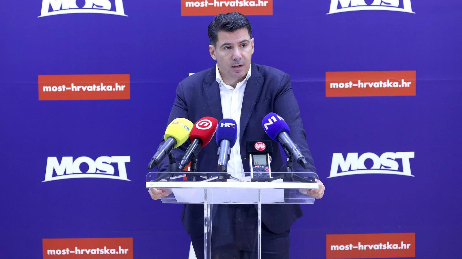 Grmoja: Vlast želi porobiti institucije i zaštiti političku elitu