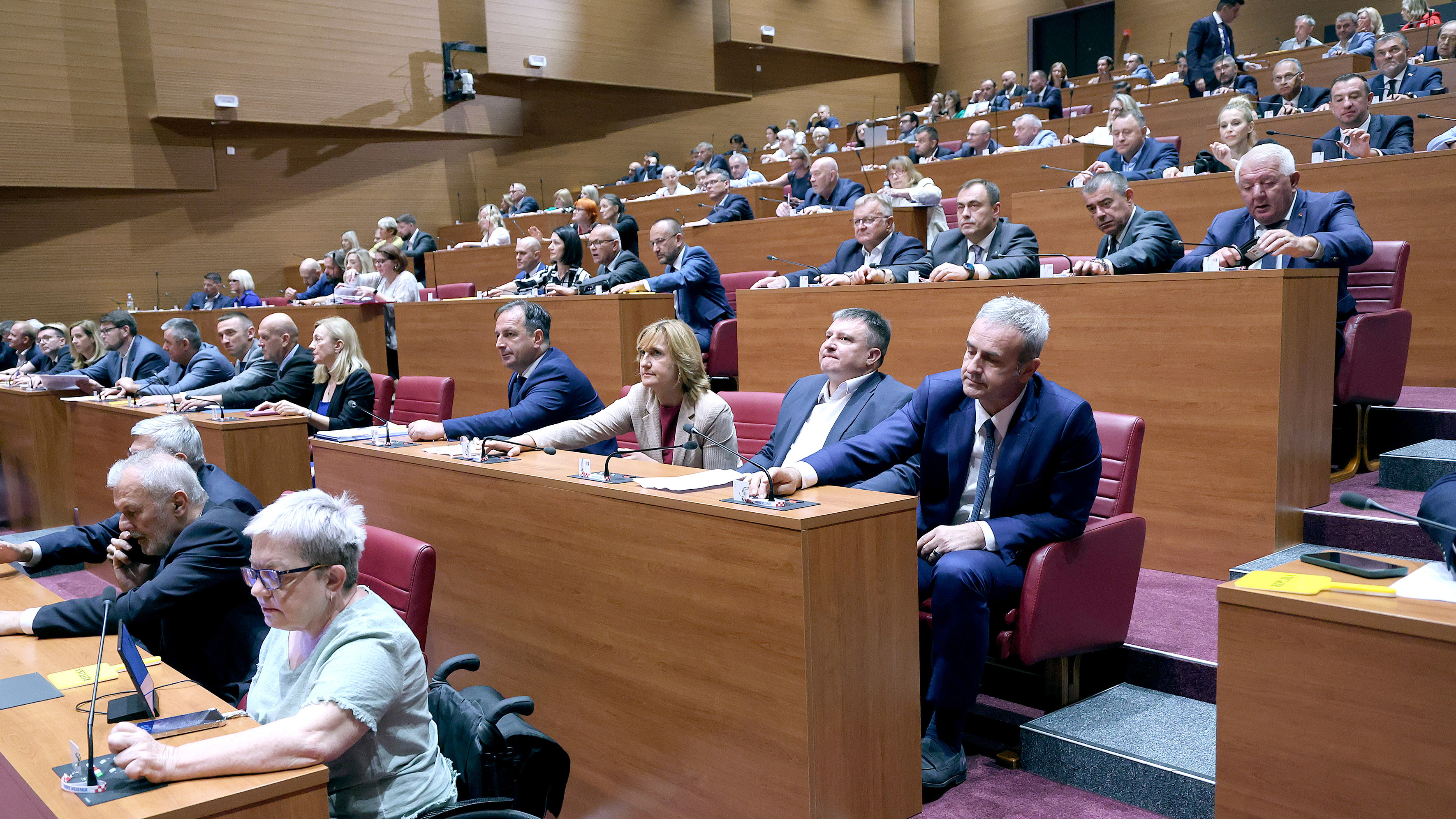 Das Parlament ändert das Gesetz zur obligatorischen Krankenversicherung 2 pxl 150725 135553261 1 20250715113542
