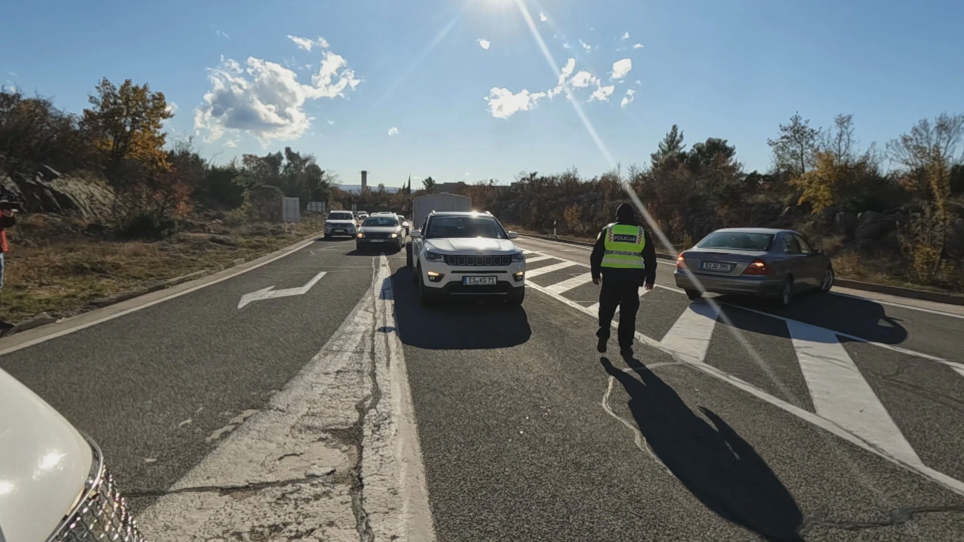 Prva jača ovosezonska bura stvorila kaos u Velebitskom kanalu