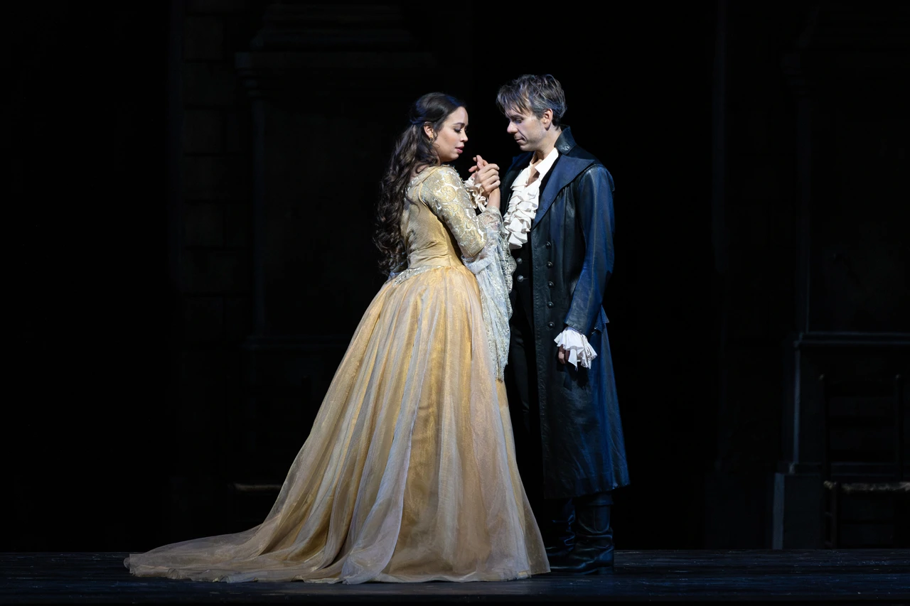 Nadine Sierra (Julija), Benjamin Bernheim (Romeo), Gounod Met