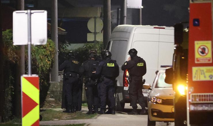 Osoba koja je prijetila da će si nauditi stavljena pod nadzor