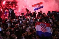 Navijači na Trgu bana Jelačića, Foto: Sanjin Strukic /Pixsell