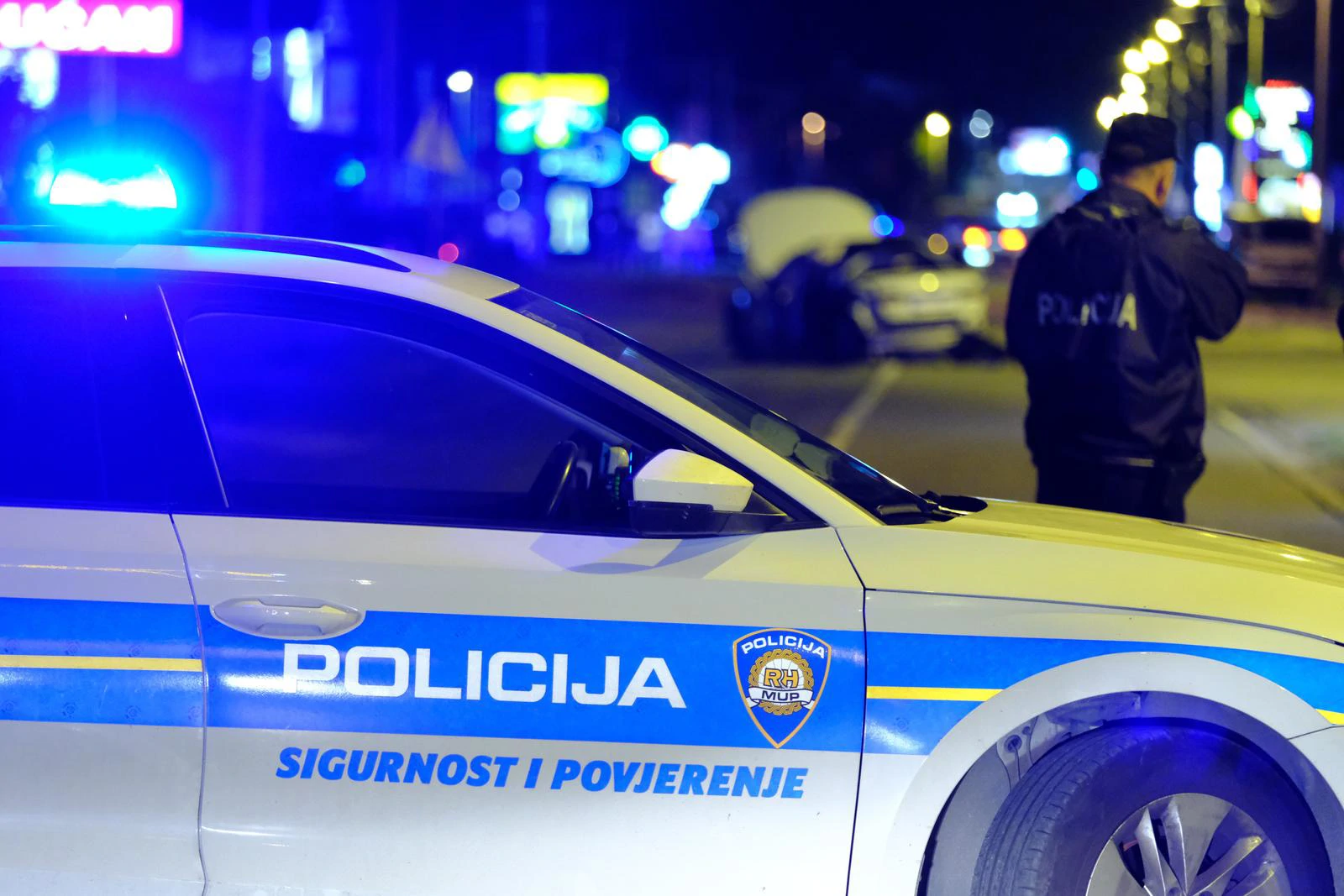 U Rijeci obijesno vozio, izazvao sudar i lažno tvrdio da ima eksplozivnu napravu