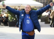 Navijači Dinama u Beču uoči utakmice s Rapidom  , Foto: Marko Lukunic/PIXSELL