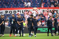 Hrvatski igrači na terenu De Kuipa, Foto: Ante Cizmic/CROPIX
