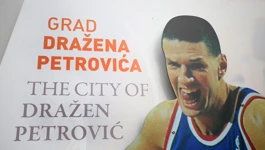 Pano s likom Dražena Petrovića u Šibeniku 