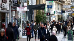 Austrija tijekom Božića i Nove godine privremeno ublažava lockdown za necijepljene