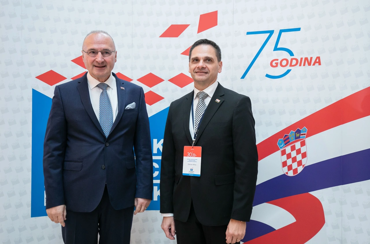 Ministar Gordan Grlić Radman i ravnatelj HMI Zdeslav Milas 