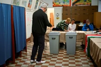 Mađari na biralištima, Foto: Elisabeth Mandl/Reuters
