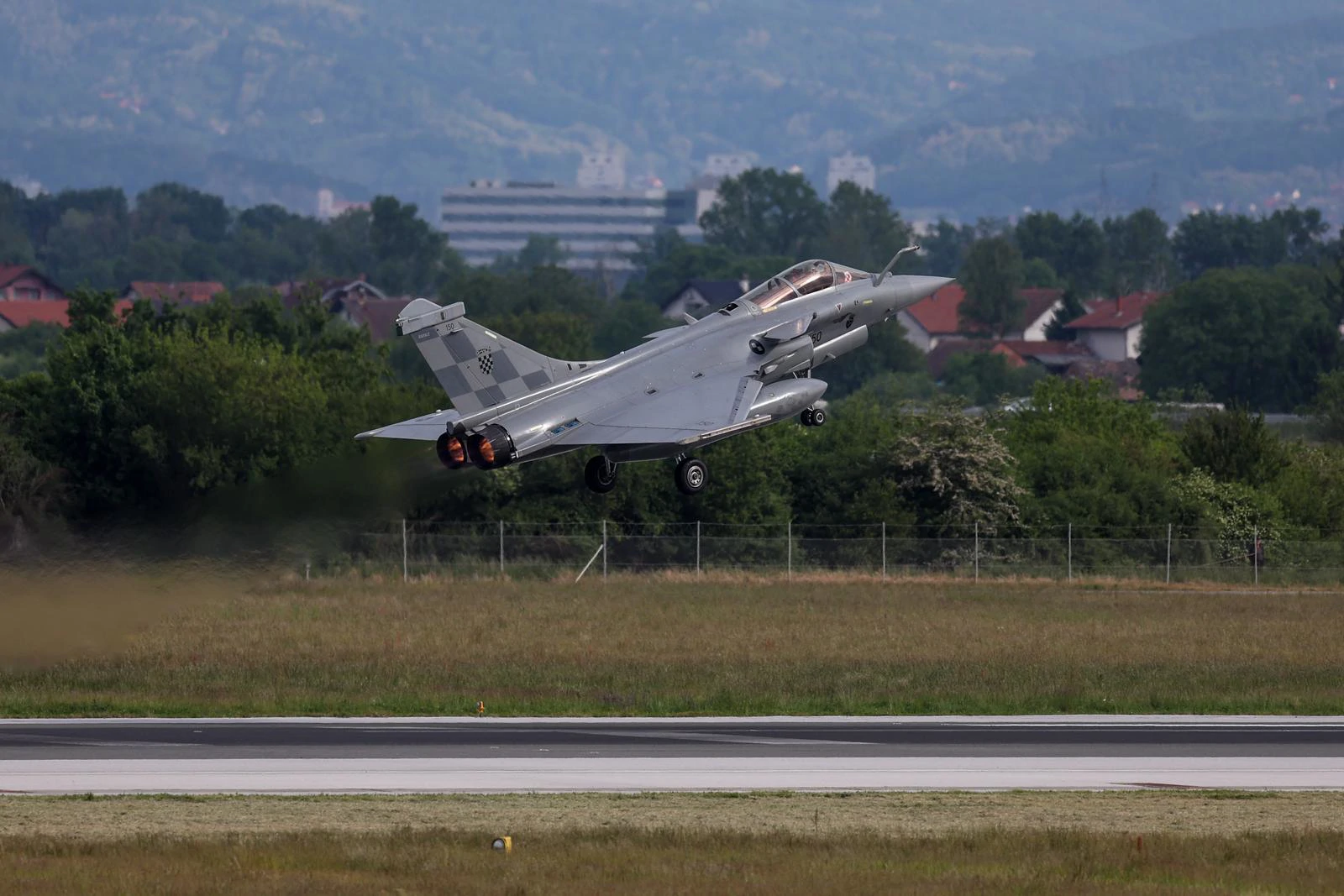 Očekuje se pojačana buka tijekom redovitih letačkih aktivnosti HRZ-a