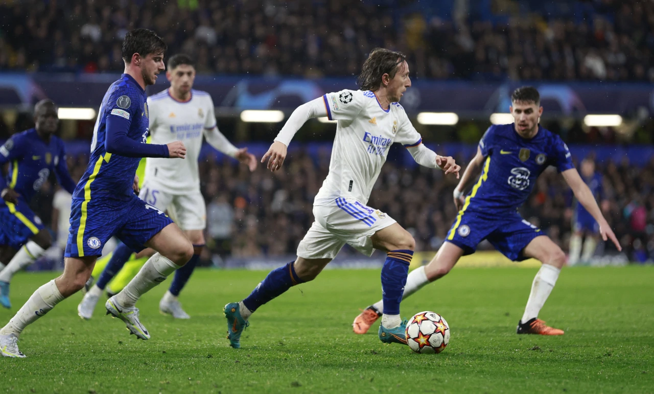 Luka Modrić u dvoboju protiv Chelseaja, Foto: Peter Cziborra/Reuters