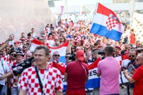 Hrvatski navijači u Dohi podižu atmosferu, Foto:  Igor Kralj /PIXSELL
