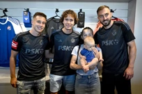 Uz druženje s navijačima Dinamo predstavio novi dres, Foto: Marko Lukunić/PIXSELL