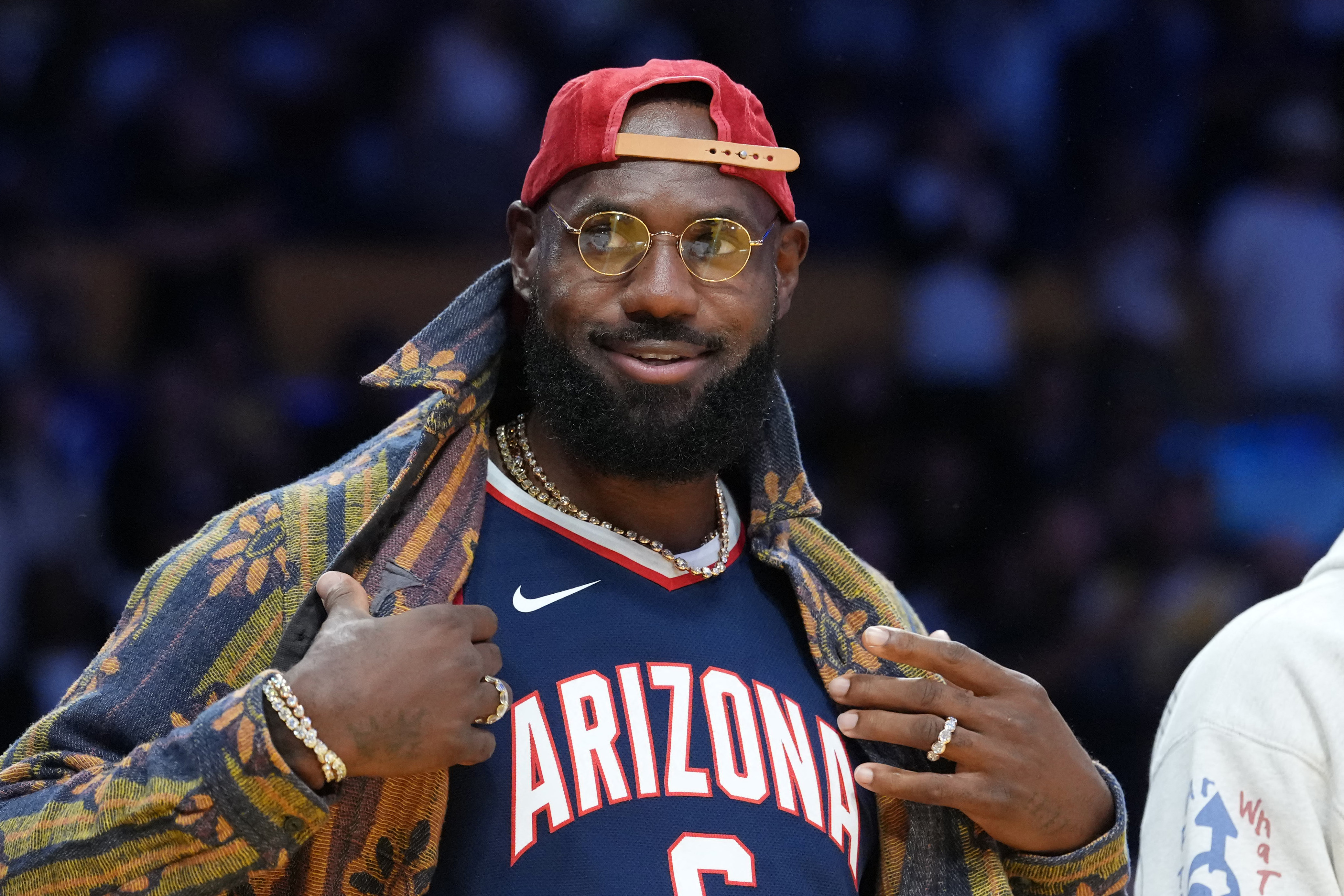 2025 10 25t074755z 732166536 mt1usatoday27414520 rtrmadp 3 nba minnesota timberwolves at los angeles lakers 20251106171228