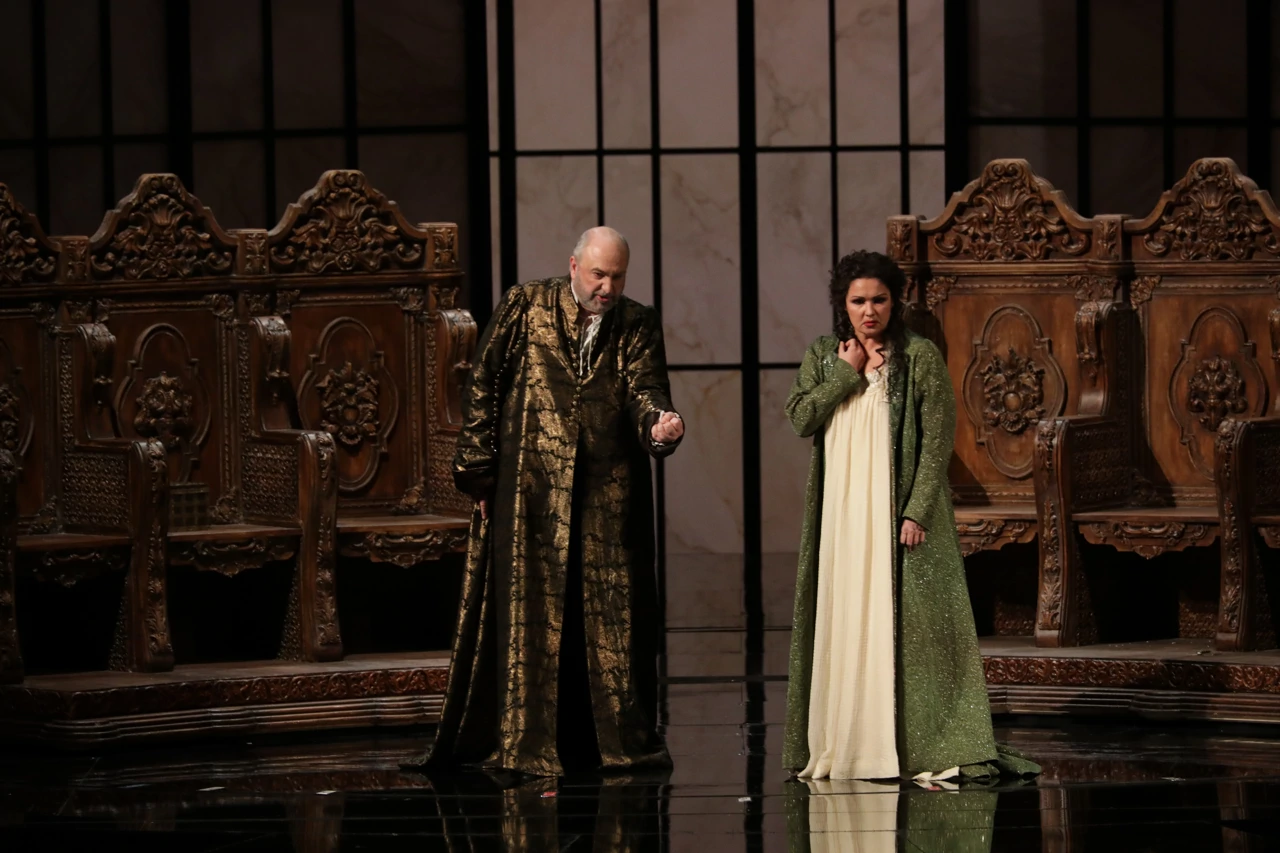 Michele Pertusi-Filip II., Anna Netrebko-Elizabeta od Valoisa