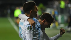 Dejan Petrovič i Tiago Dantas u slavlju