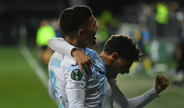 Dejan Petrovič i Tiago Dantas u slavlju