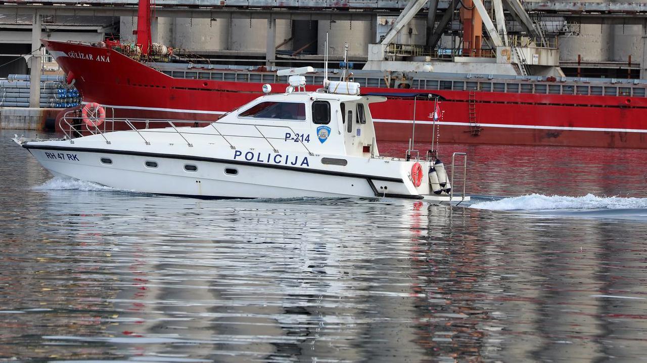 Sie waren mit hoher Geschwindigkeit in Ufernähe gefahren und mussten eine Geldstrafe zahlen. 3 pxl 131024 122183922 20250630122324