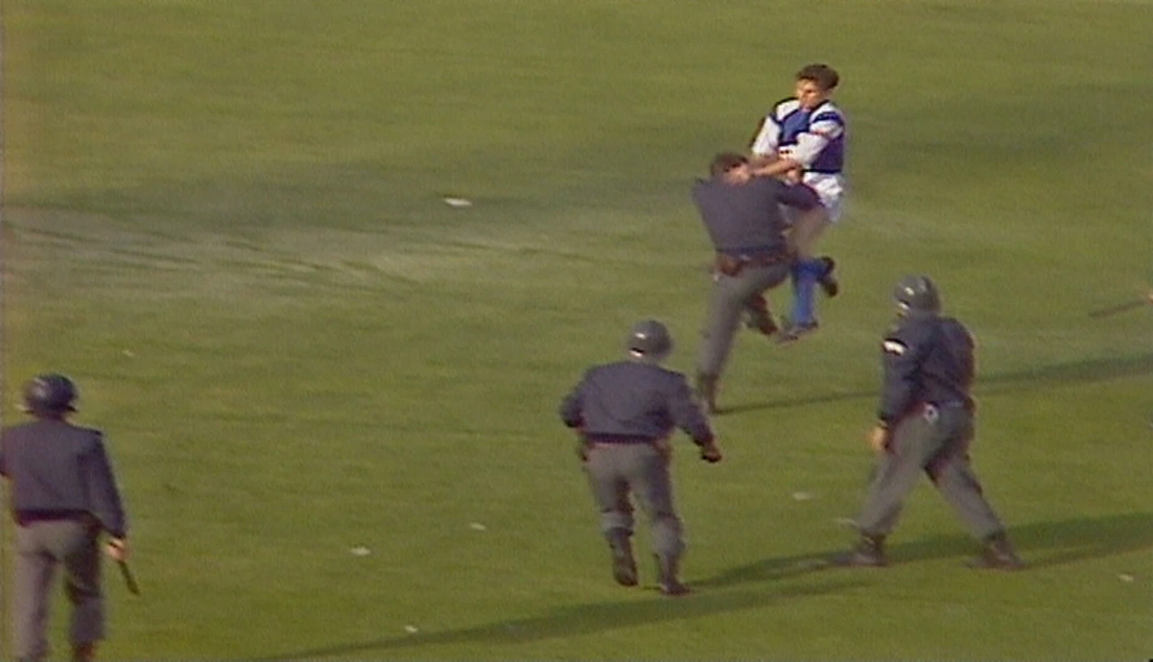 13. svibnja 1990. - Neodigrana utakmica Dinama i Crvene zvezde , Foto: HTV/HRT