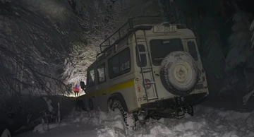 Trojac zapeo u snijegu na Bijelim stijenama