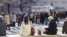 Red ispred Klovićevih dvora