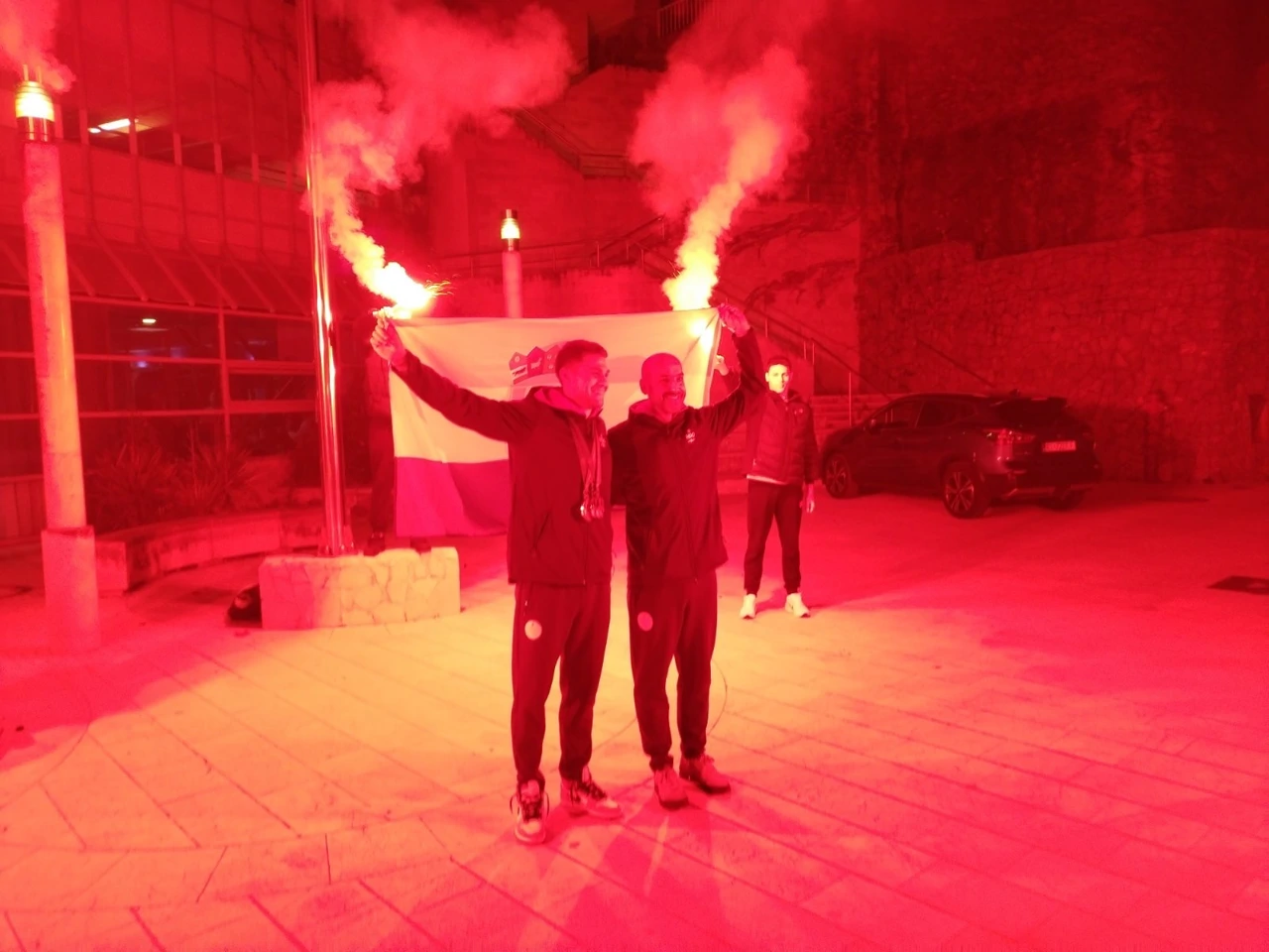 Nikola Zdrilić i trener Leo Škerjanec na sinoćnjem dočeku na Bazenima Kantrida