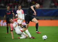 Erling Haaland i Lukas Klostermann, Foto: ANNEGRET HILSE/REUTERS