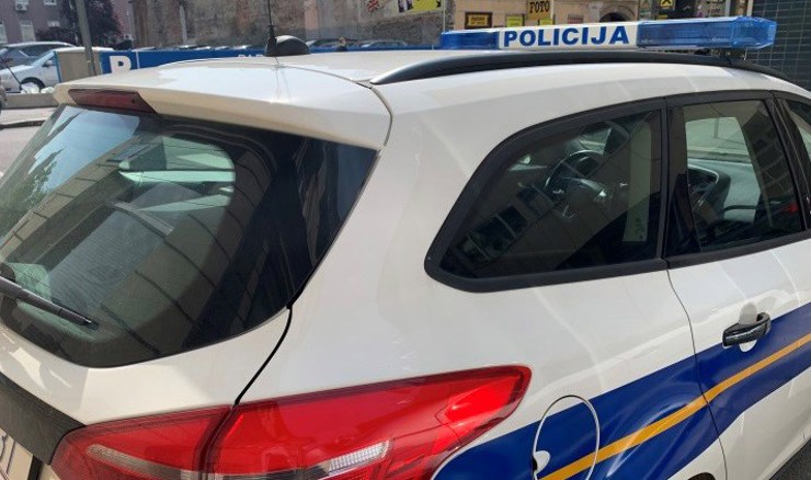 PUZ: Maloljetni recidivist kaznenih djela pretukao stranog državljanina