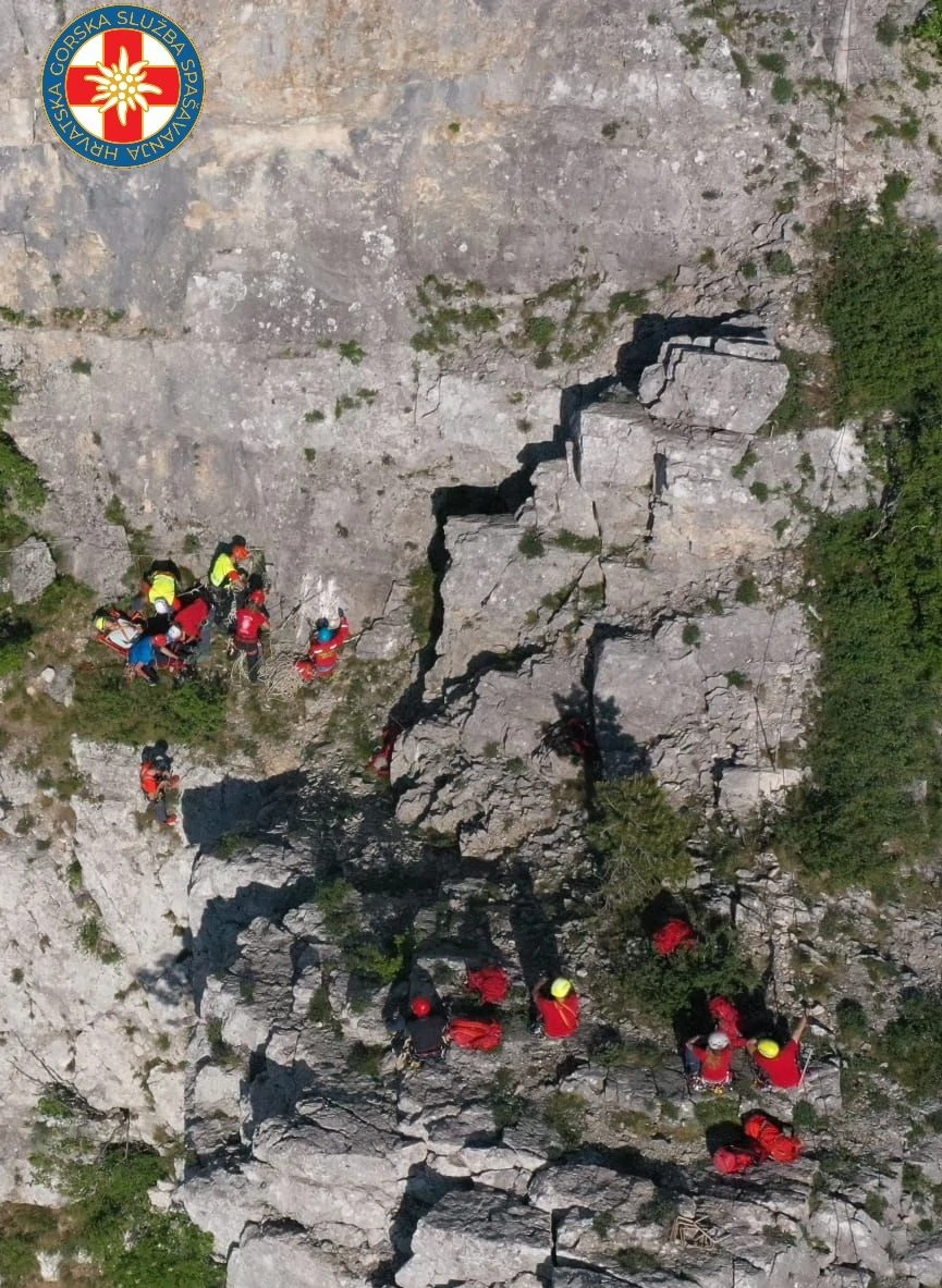 Dinara, Foto: Vježba pa spašavanje nesrećiog planinara na Dinari/HGSS